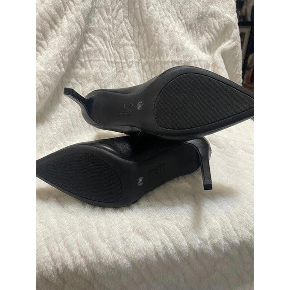 Size 6.5 I.N.C. Sarishaap black boot  - NWT - RETAILS $99.50 - Picture 2 of 4